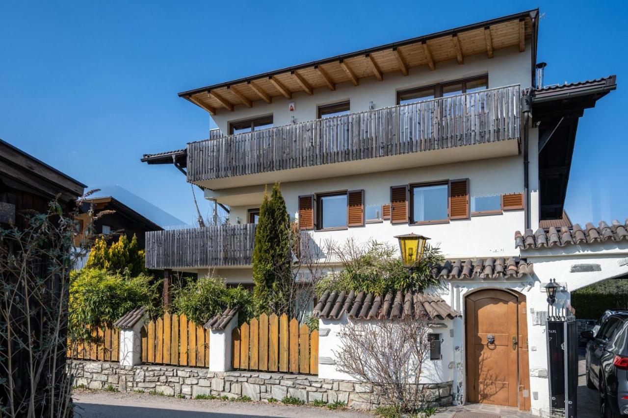 Charmed House Villa Fiumes Екстериор снимка